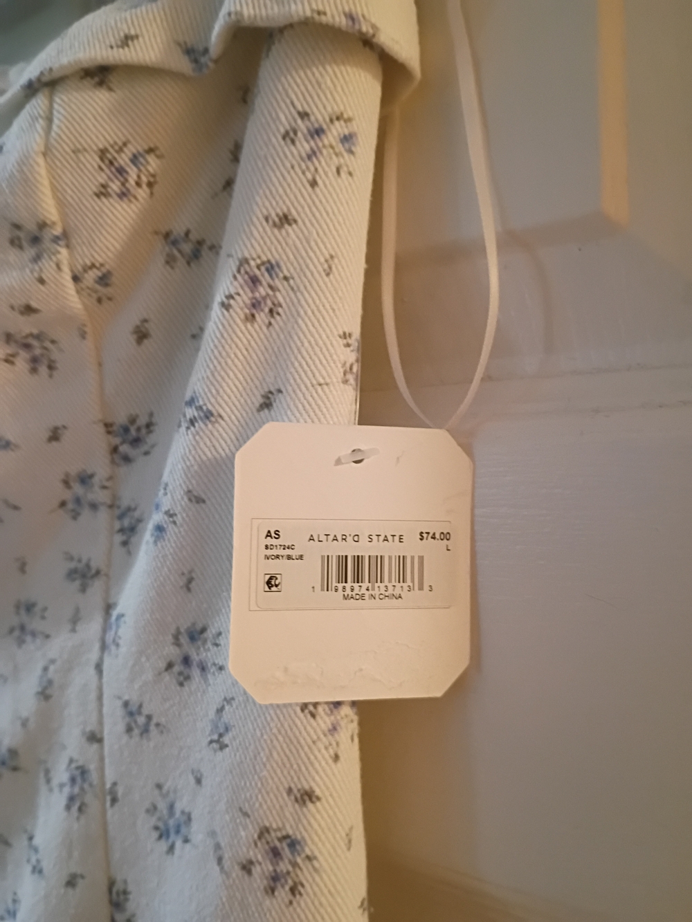 Women’s Jean Cream Floral Dress - Picture 3 of 5
